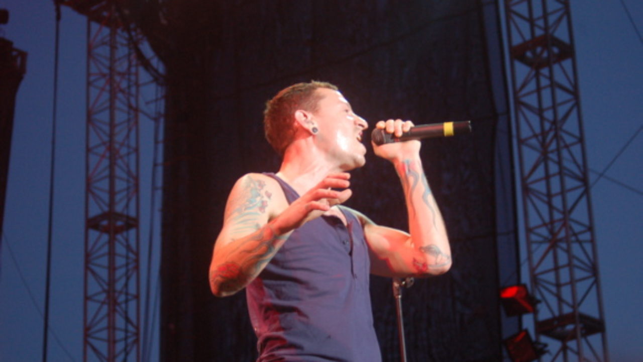 Linkin Park Releases New Recap Video for Chester Bennington Tribute Show -  mxdwn Music