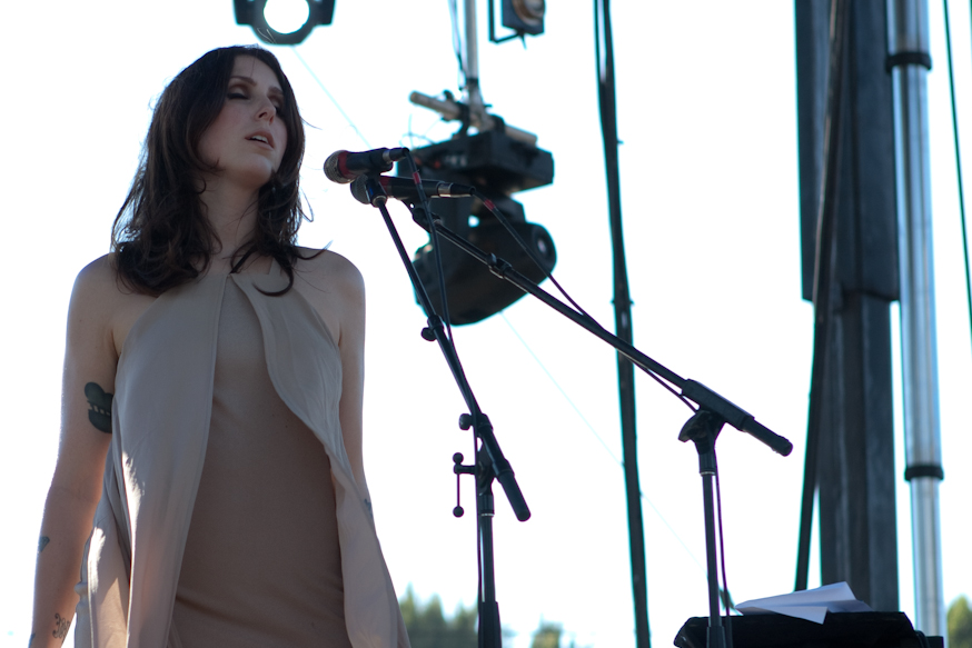 LISTEN Chelsea Wolfe Releases New Song "Grey Days" mxdwn Music