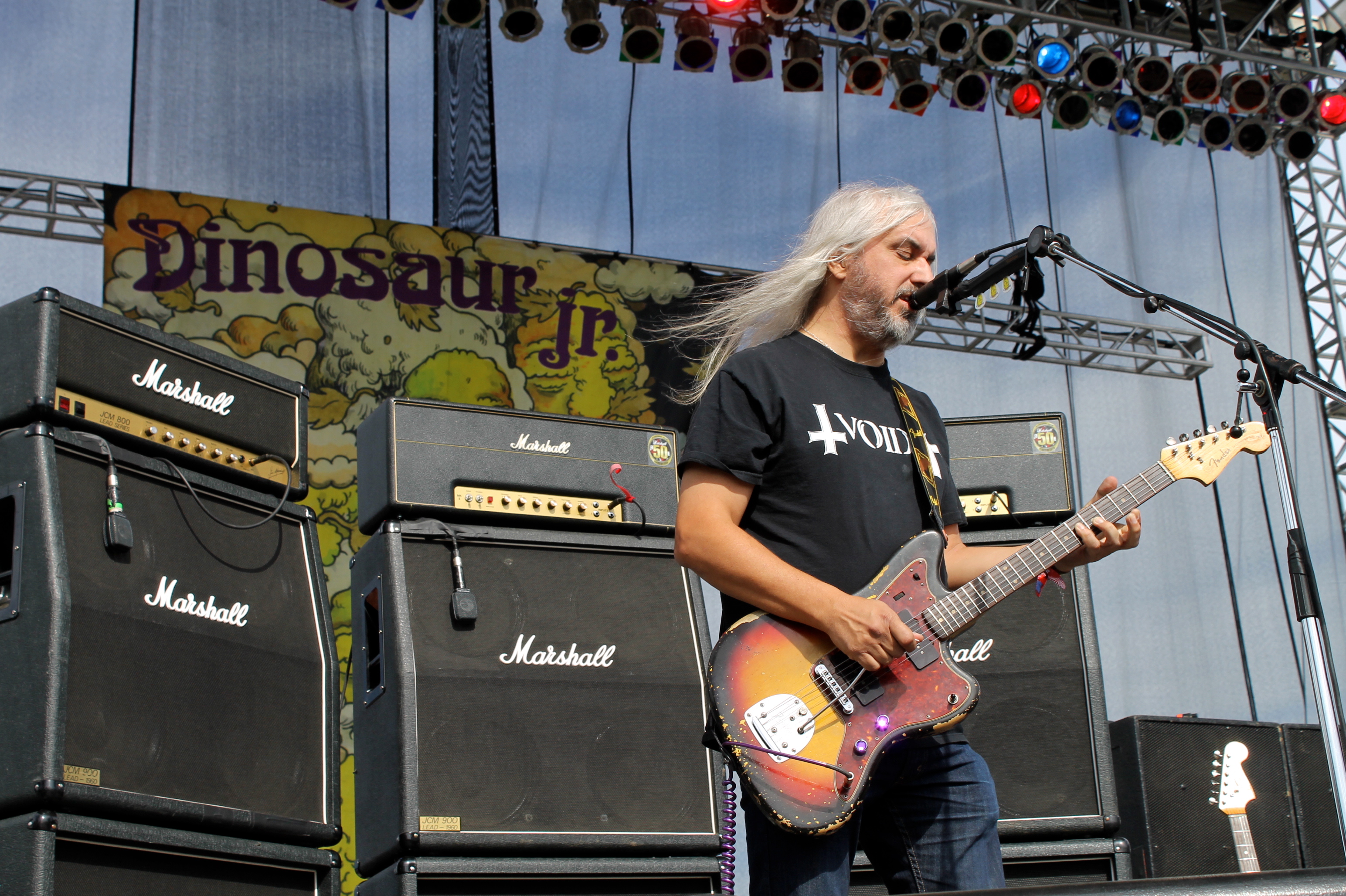 Dinosaur Jr. Joined By TV On The Radio’s Kyp Malone, The Roots’ Captain Kirk Douglas & Battles‘ Ian Williams For Performances Of “Drawerings,” “Freak Scene” & “Down By The River”