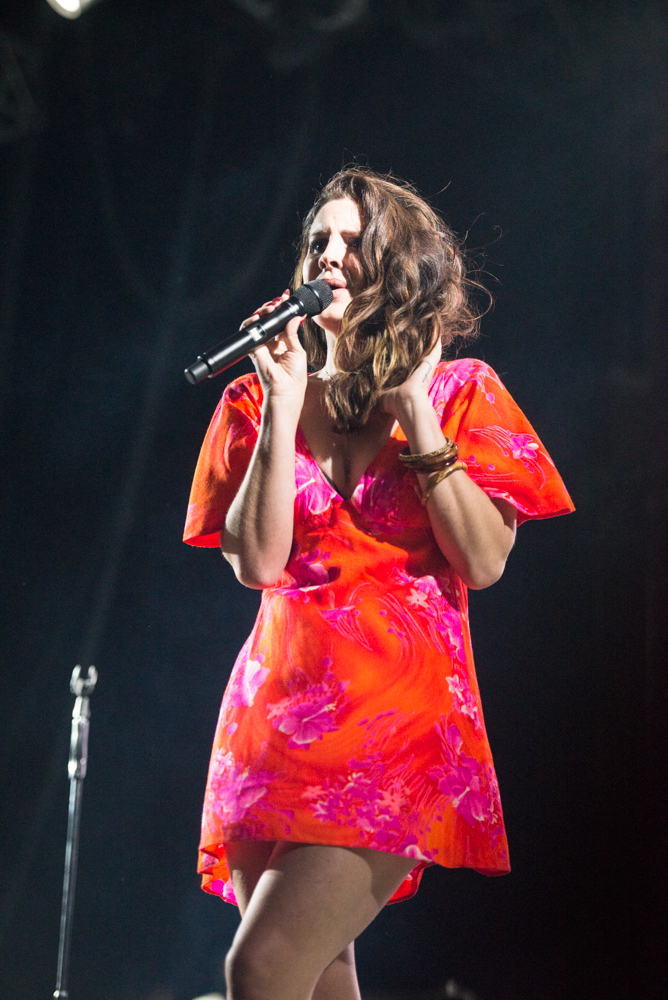 Lana Del Rey Joined By Jelly Roll To Cover “Sweet Home Alabama“ During Hangout Music Festival Set