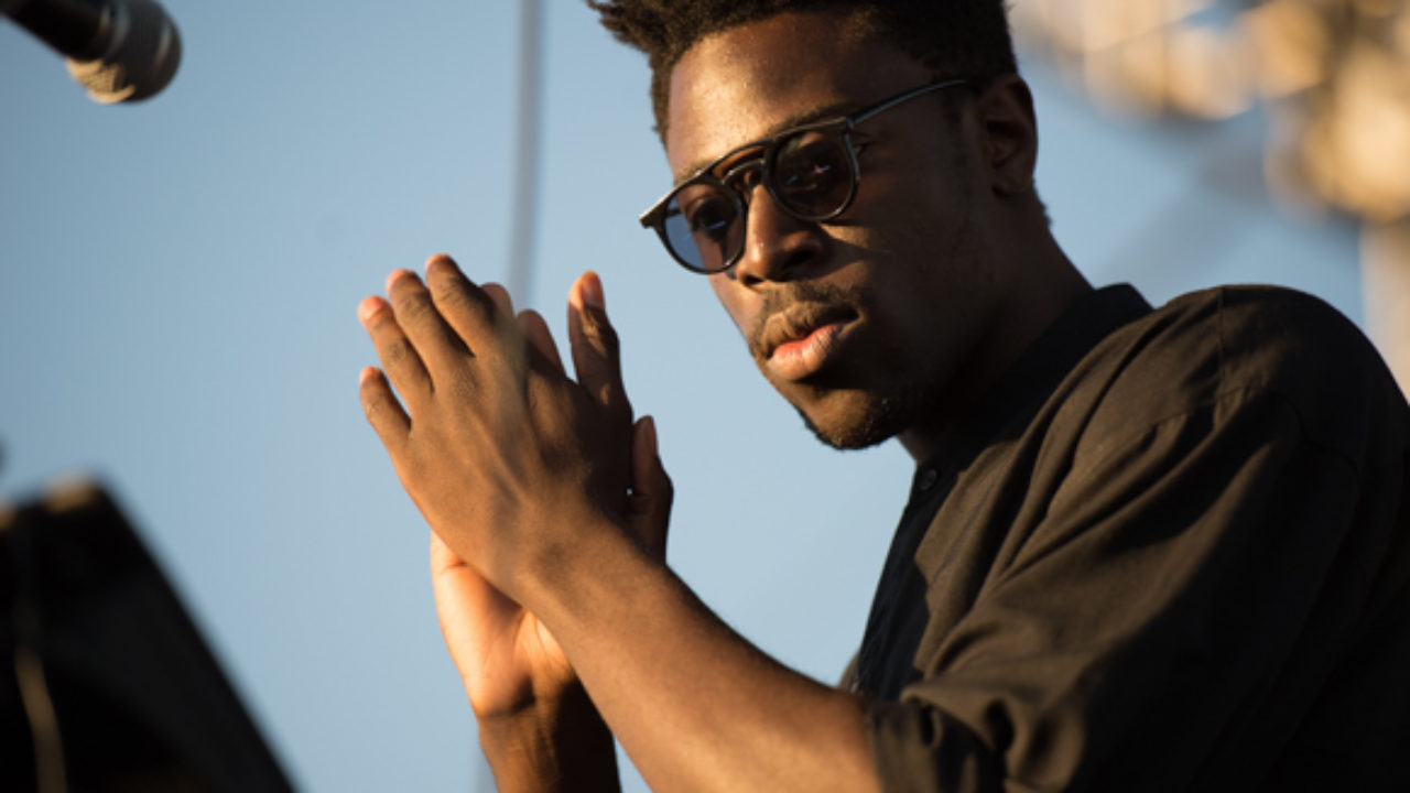 Moses Sumney Releases New Video for “Doomed” And Signs With Jagjaguwar -  mxdwn Music