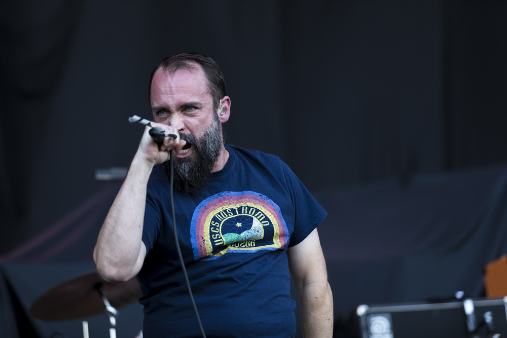 Clutch Teaches How to Make Maryland Crab Cakes in New Video for "Hot