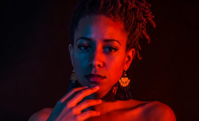 mxdwn PREMIERE: Ché Aimee Dorval Releases Soulful Rendition of The Mars ...