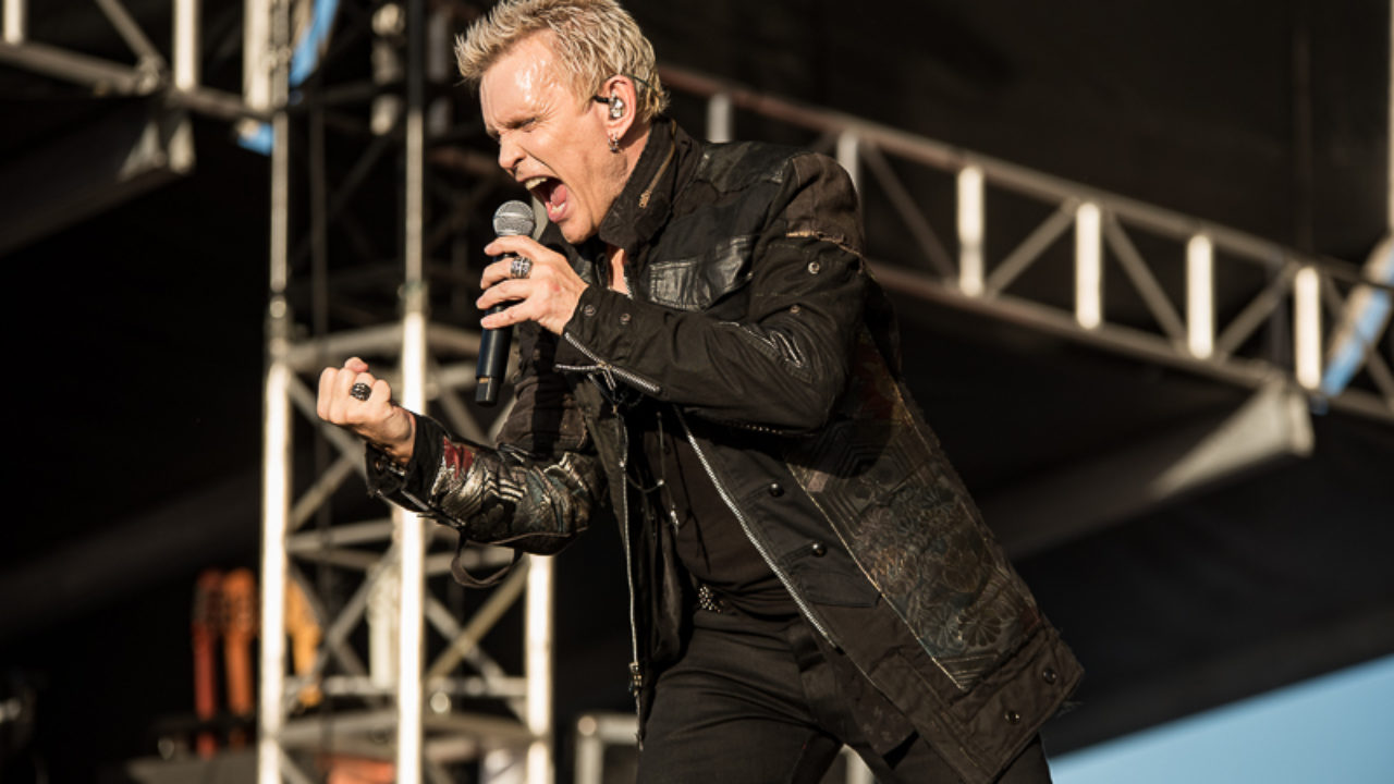 Billy Idol Announces New Ep The Roadside For September 2021 Release Shares First Track In Seven Years Bitter Taste Mxdwn Music