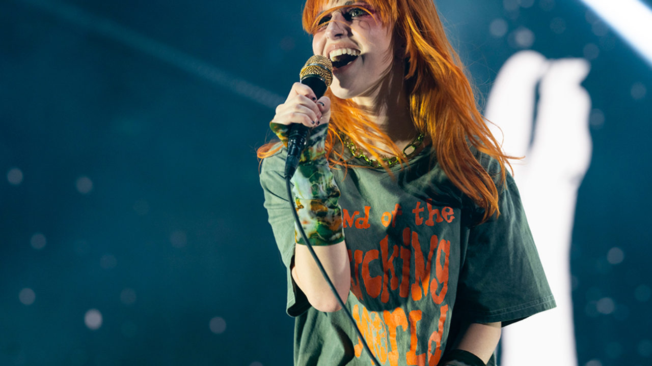 Bud Light Super Bowl Music Fest: Paramore – ALT AZ 93.3