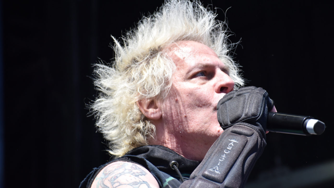 ミュージック  Man LIVE TOUR MAN WITH A MISSION” バンド15周年のアリーナツアー「MAN WITH A 