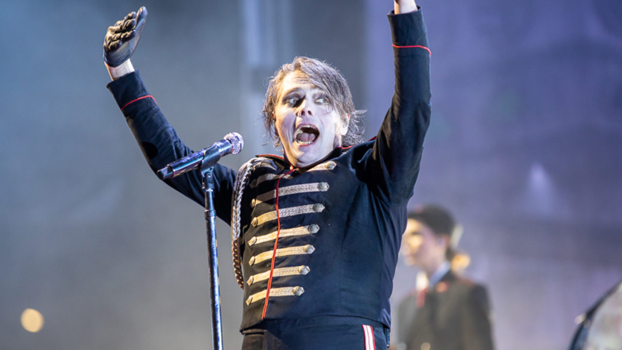 My Chemical Romance Plays 