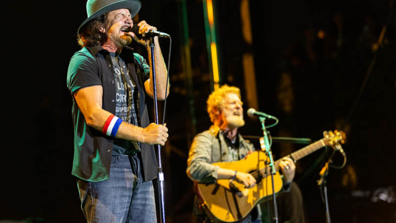eddie-vedder-and-